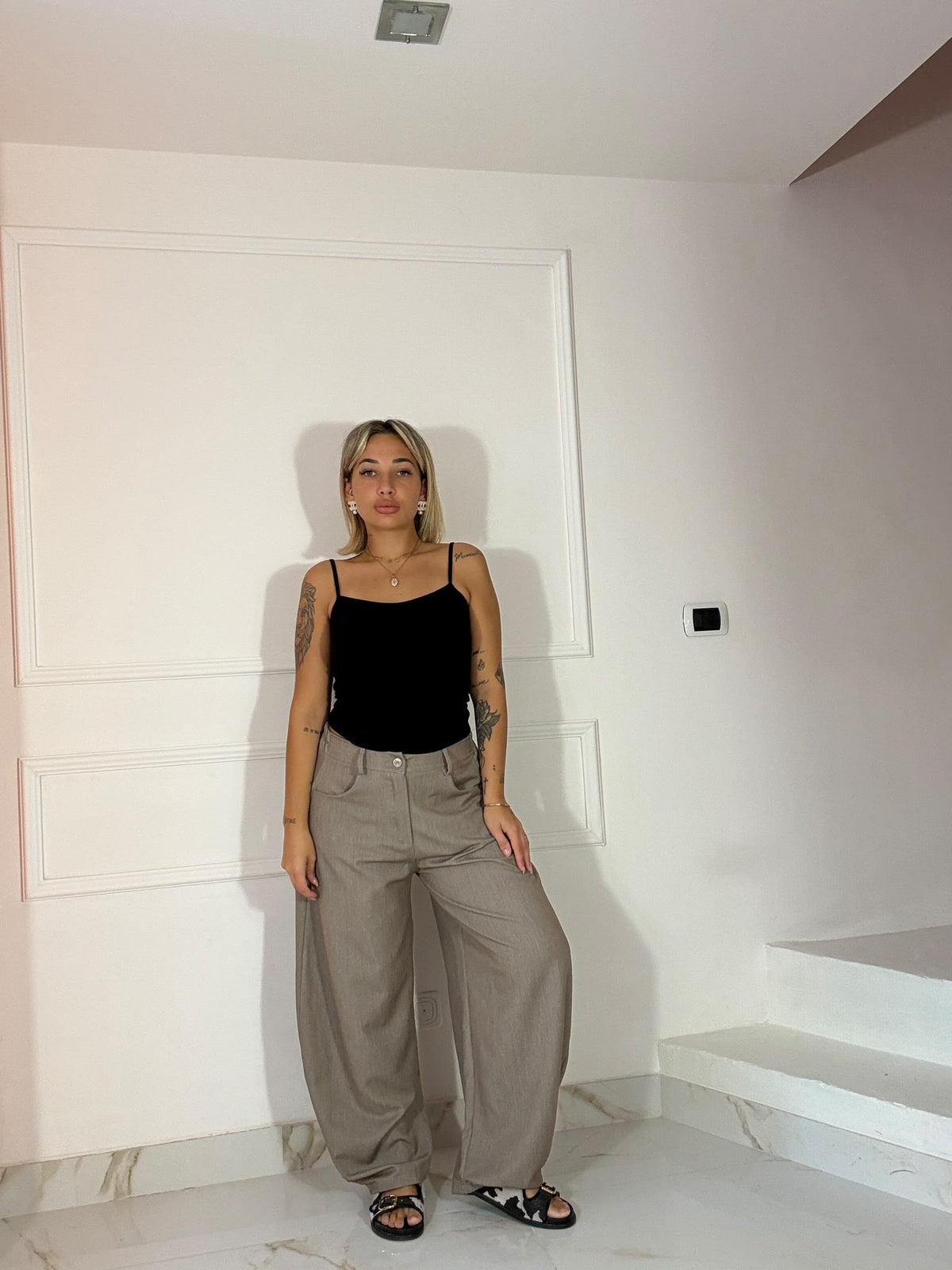 Pantalone Monica grigio a gamba larga